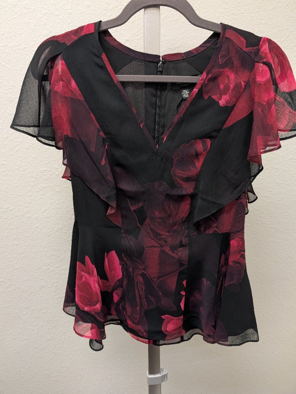 Ted Baker floral short sleeve blouse. NWT size 3 (US 8-10)